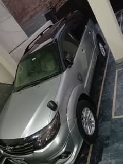 Toyota Fortuner V 2013