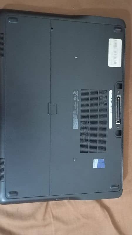 Dell latitude E7440 core i7 Full okay condition 9