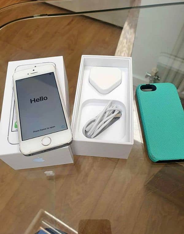 iPhone 5S/64/gb PTA approved 0340=7084=626 my WhatsApp number 3