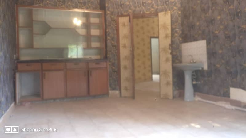 10 MARLA FULL HOUSE FOR RENT IN WAPDA TOWN 4