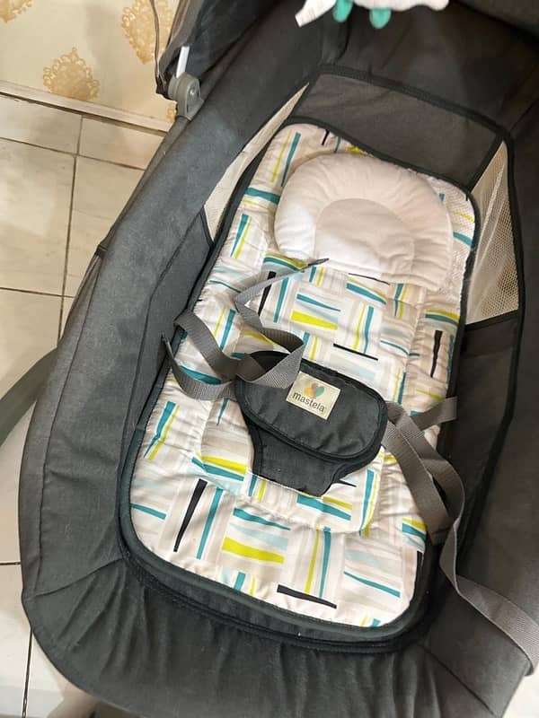 deluxe multi functional bassinet 1