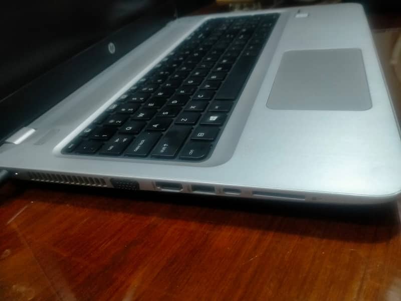 Hp 15 G4 i7(7th gen) Nvidia(2GB) Ram(8GB) SSD(256GB) 1