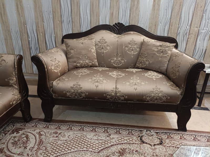 7 seeter pure sheesham wood chinyoti sofa 5