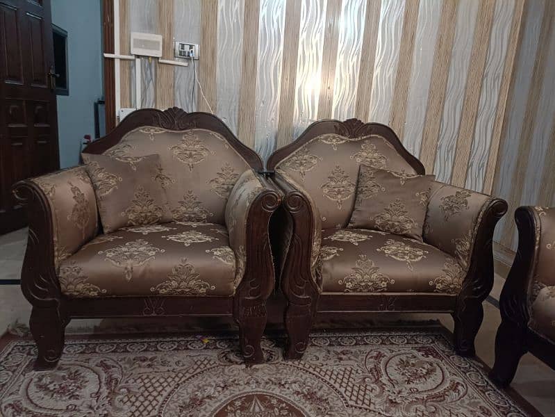 7 seeter pure sheesham wood chinyoti sofa 7