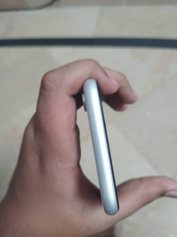 IPhone XR for sale JV 10/10 condition 2