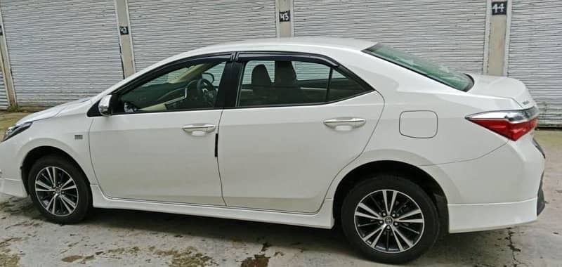 Toyota Corolla Altis 2022 5