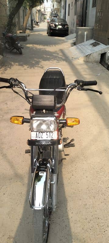 Honda CD70 4