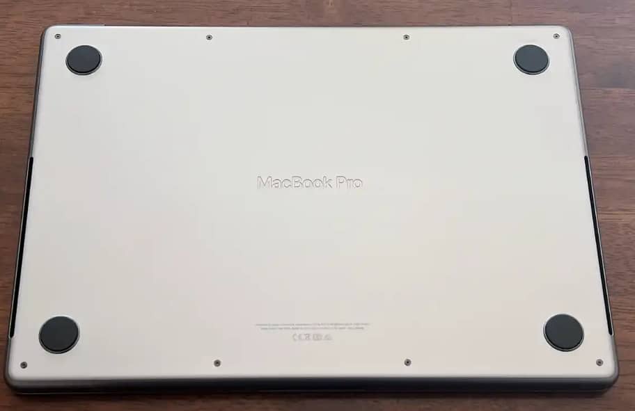 Apple Macbook Pro 14- M1 Pro Chip 8-cores CPU 14-cores 16GB 1tb SSD 2