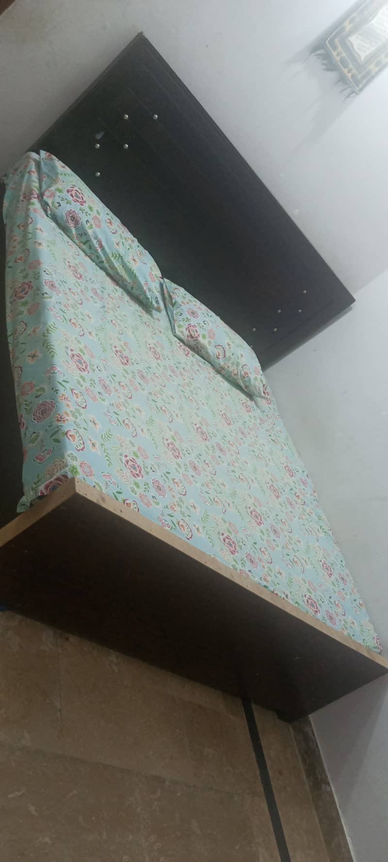 King bed  only 2