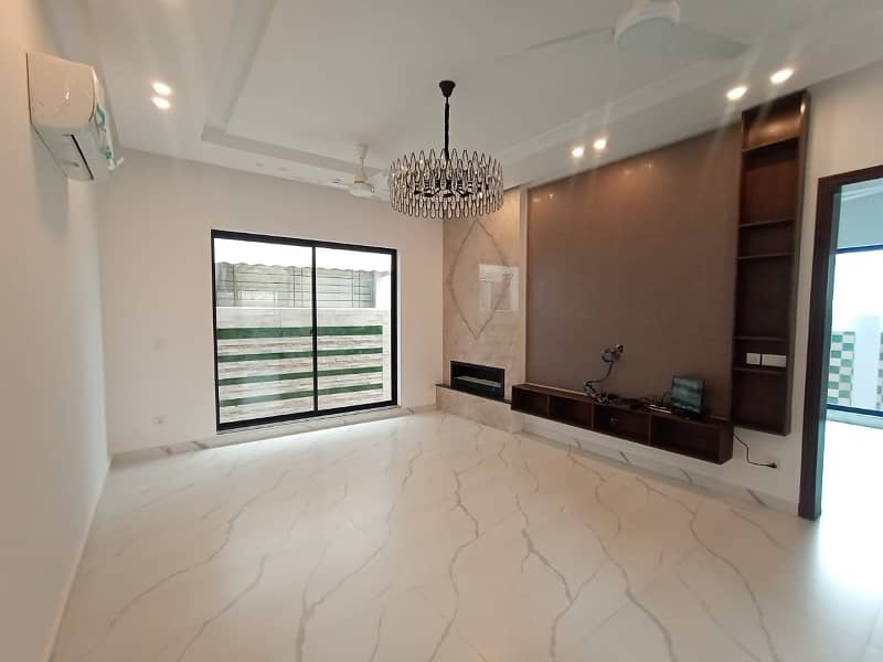 10 Marla Fully Renovated Bungalow On Top Location For Sale In DHA Phase 3 Lahore 7