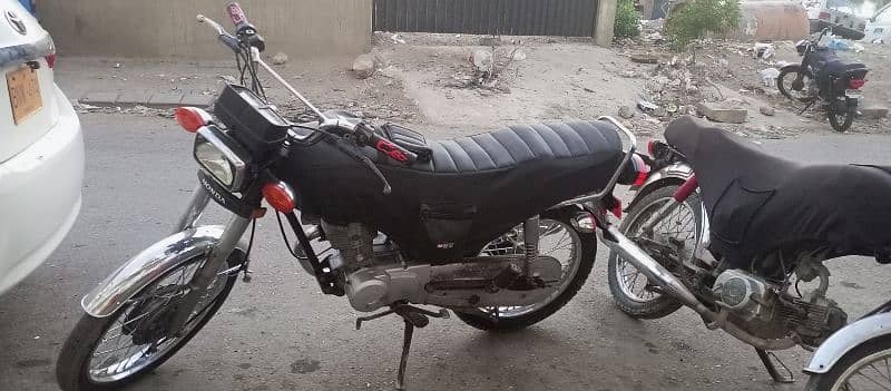 unique 125 2017 model karak sealed engine koi kaam nahi loo or chalao 1