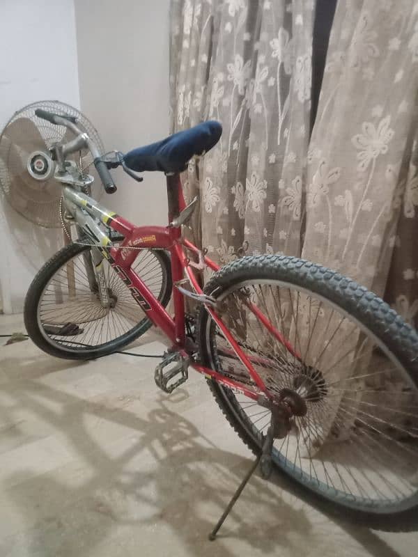 26' size bicycle 3