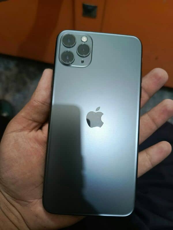 iPhone 11 pro max 256 gb memory 4