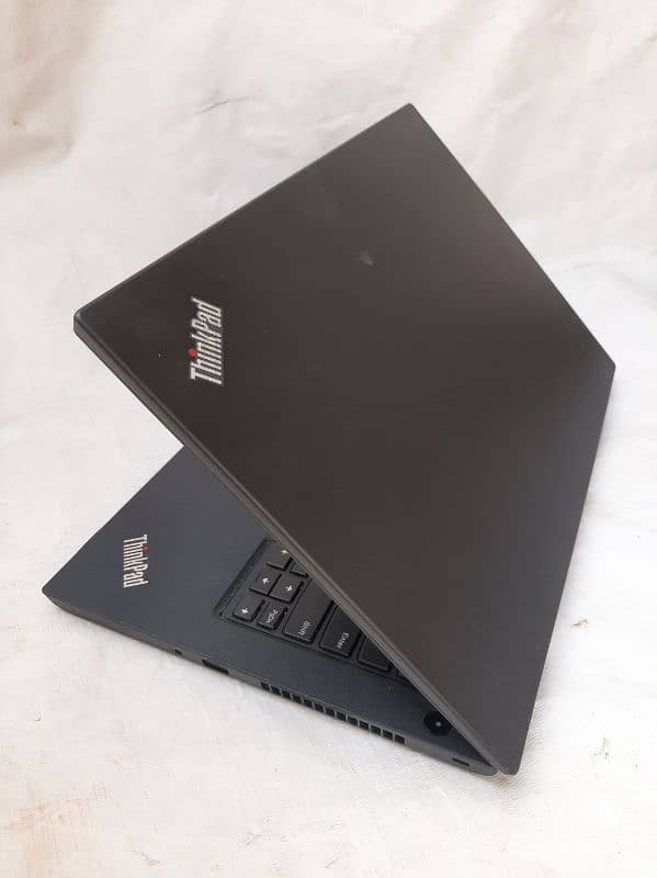 Lenovo ThinkPad Ultra Slim -  i5,   7th 0