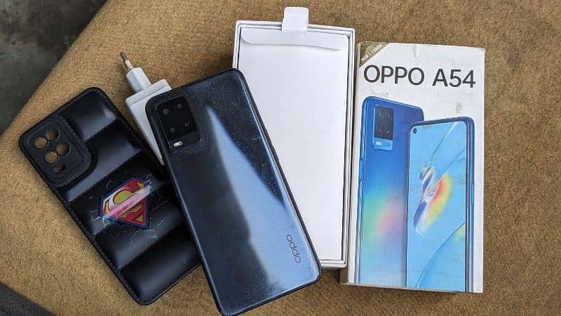 oppo A54 128gb zbrdast condition with janiun box charger 2