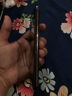 IPhone XS (Black) water pack