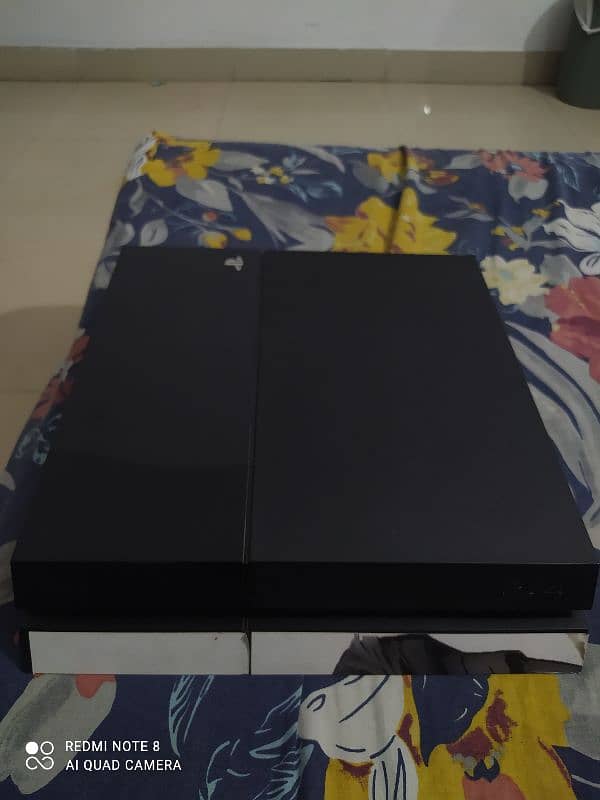 PS4 fat 1100 series 10/10 condition with box 5