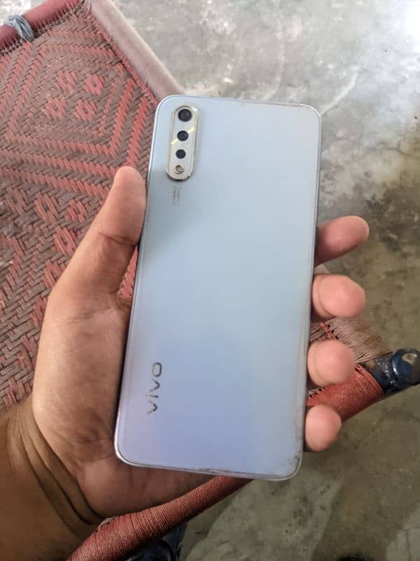 Vivo S1 4