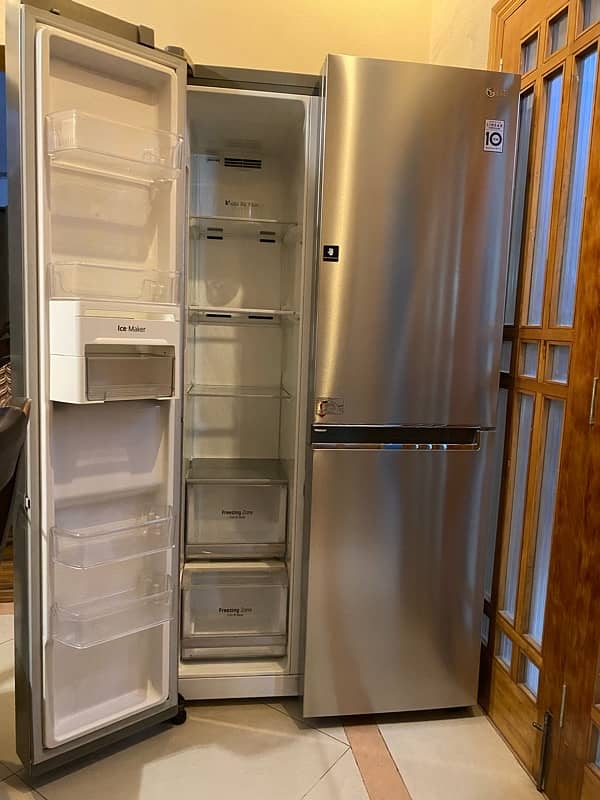 LG 2 Door (door in door) Refrigerator 3