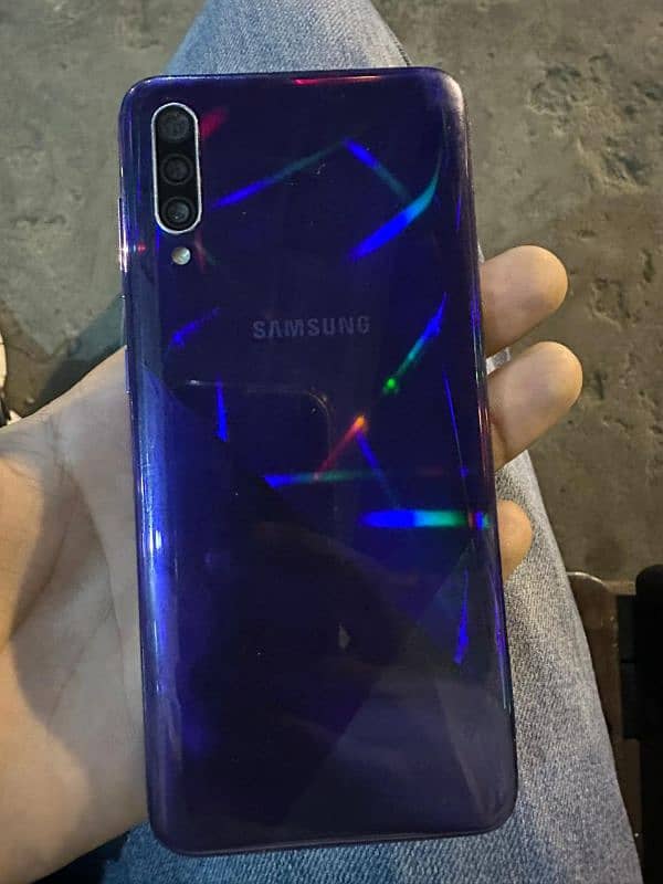 Samsung A30s 3