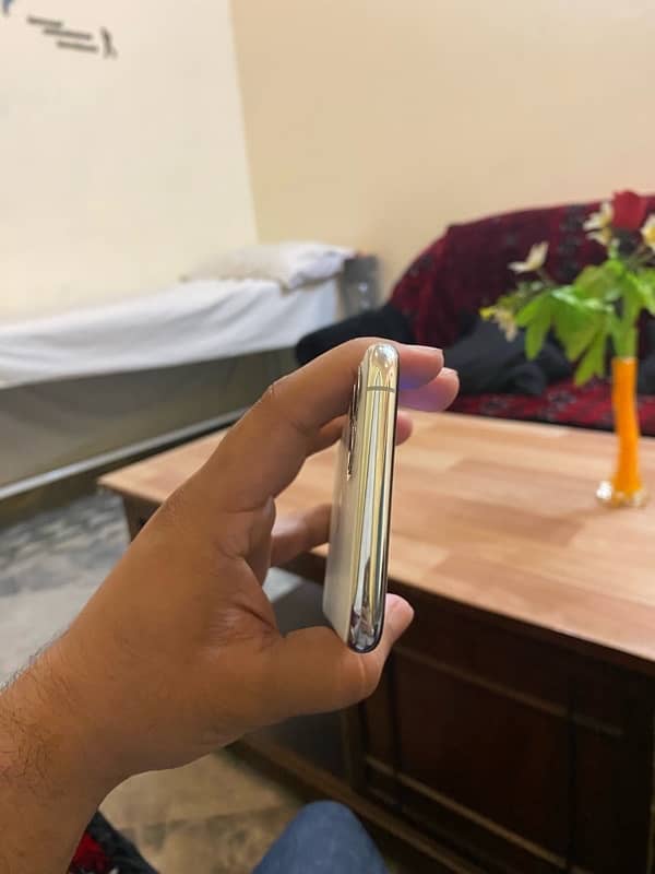 iPhone 11 Pro 64gb Pta Approved 4