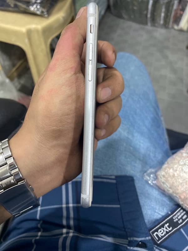 iphone 6 16gb silver color pta Approve 3