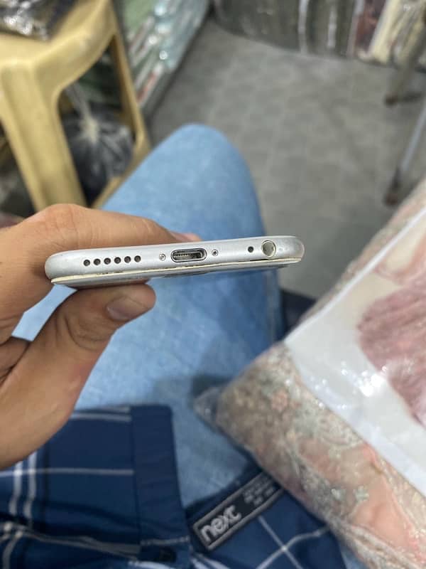 iphone 6 16gb silver color pta Approve 4