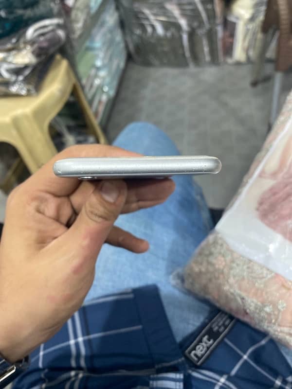 iphone 6 16gb silver color pta Approve 5