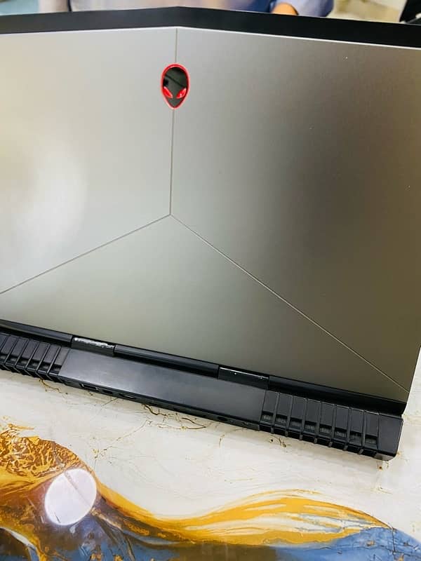 alienware gaming laptop 7