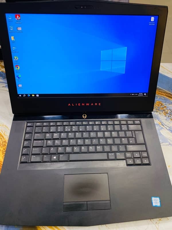 alienware gaming laptop 8