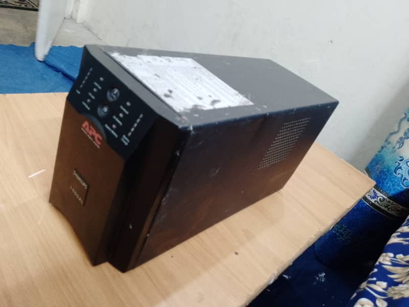 APC UPS WITHOUT BATTERIES 4