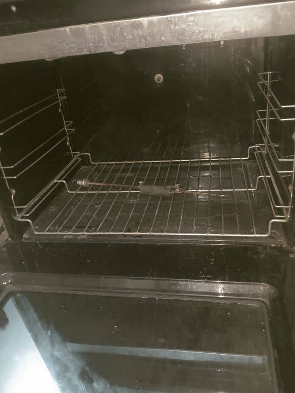 cooking range/oven/stove 4