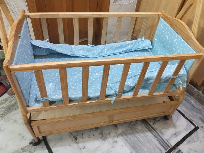 baby cot 1