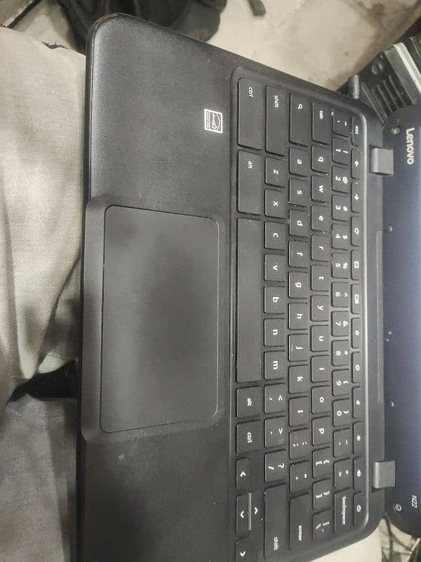 Lenovo. Chromebook. 03073783690. pll 3