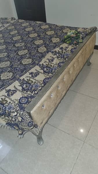 bed without mattress 3