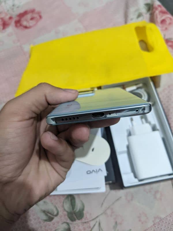 Vivo V30 5G like New just Box open 2