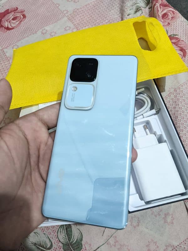 Vivo V30 5G like New just Box open 5