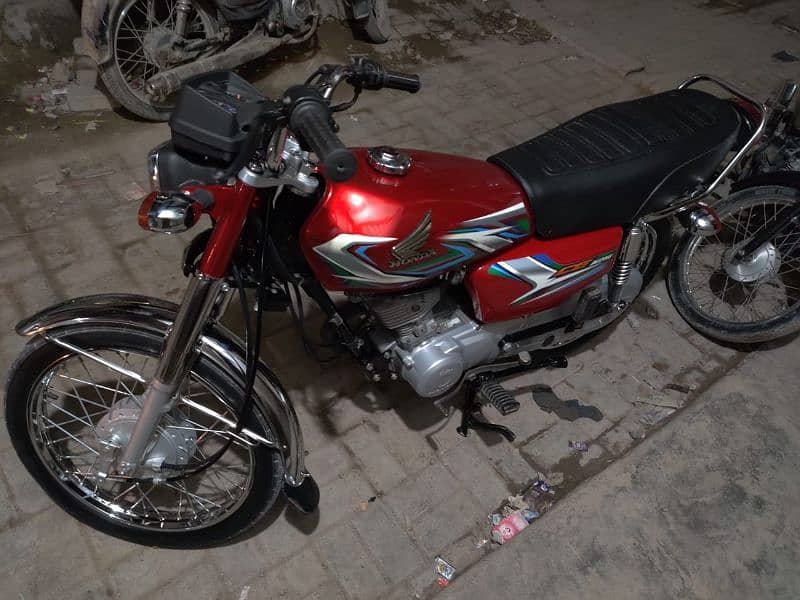 Honda CG 125 2023 Model Red 3