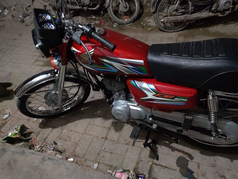 Honda CG 125 2023 Model Red 6