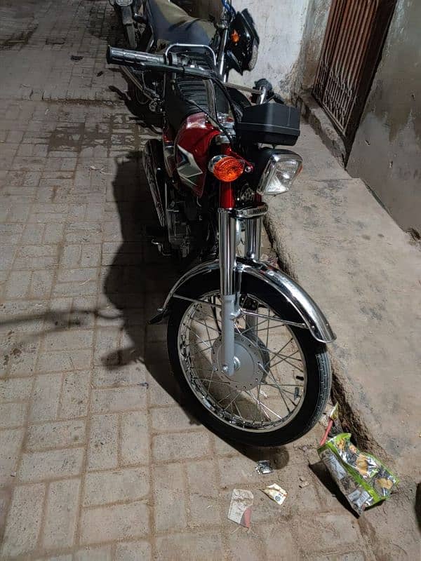 Honda CG 125 2023 Model Red 9