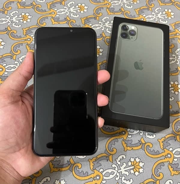 Apple Iphone 11 Pro Max 256gb. PTA Approved. Midnight green color. 5