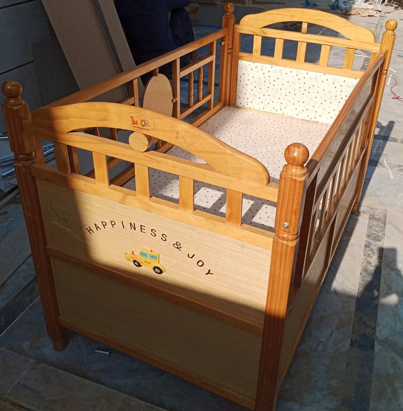 Baby Cot with Swing 1