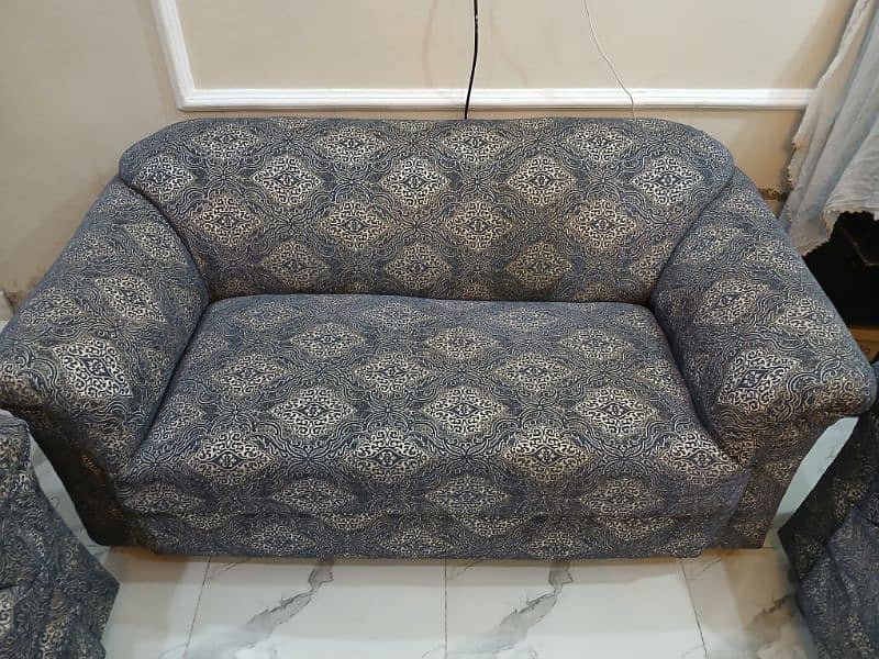 4 seater Sofa Set. 3