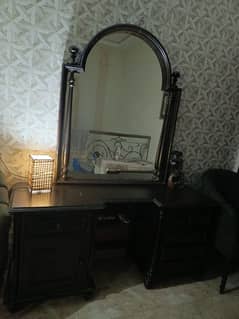 Dressing mirror