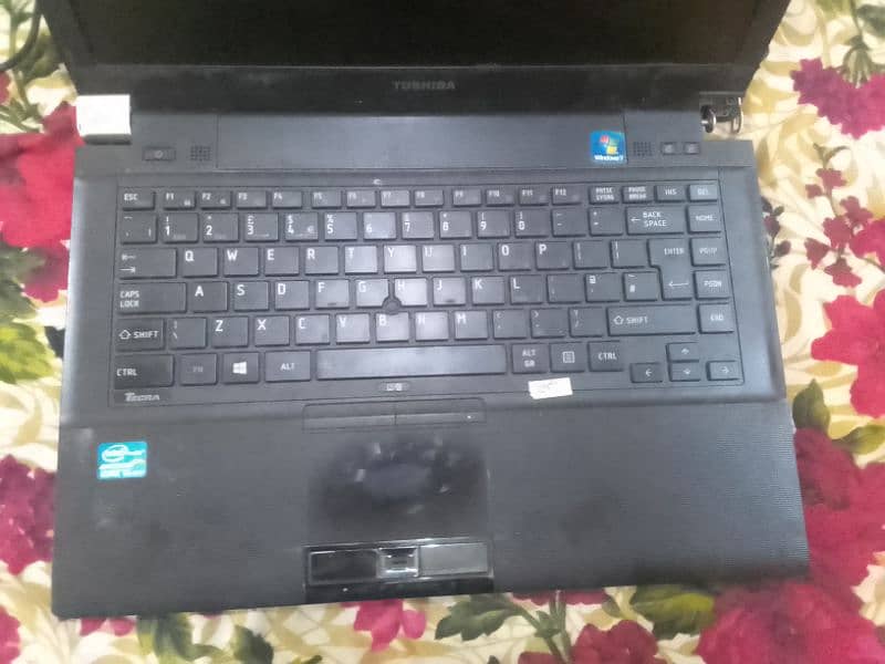 TOSHIBA Laptop for sell 1