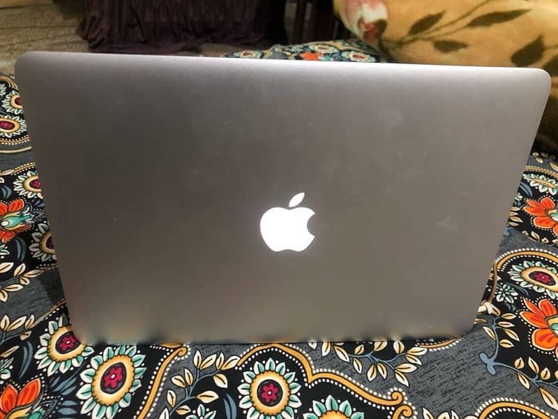 Macbook pro 2015 13 inch 0