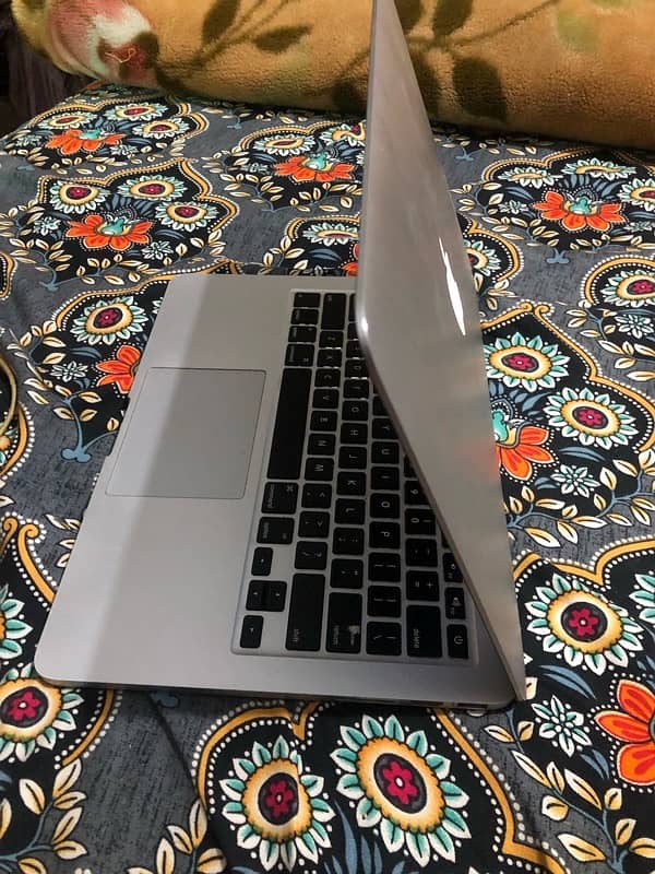 Macbook pro 2015 13 inch 8