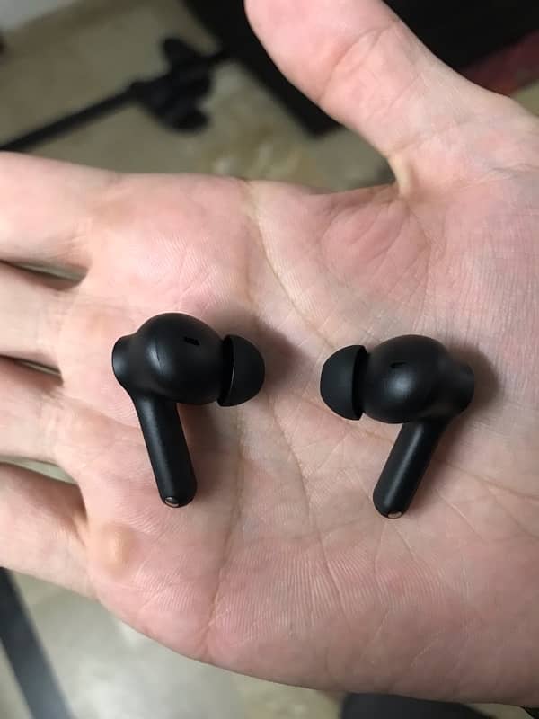 Realme T110 earbuds NEW (not even used a week) 6