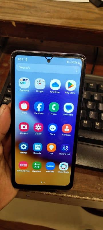 SAMSUNG A72 8 128GB 5