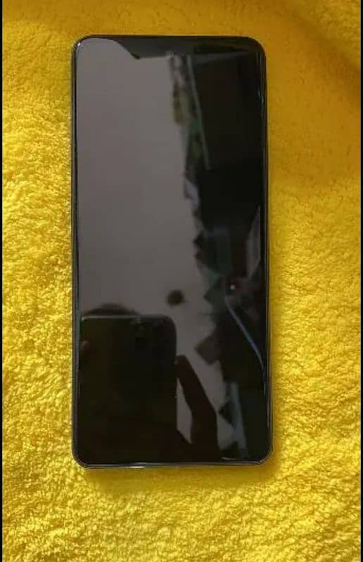 Infinix hot 40 pro 10 by 10  urgent sale daba charger available 0